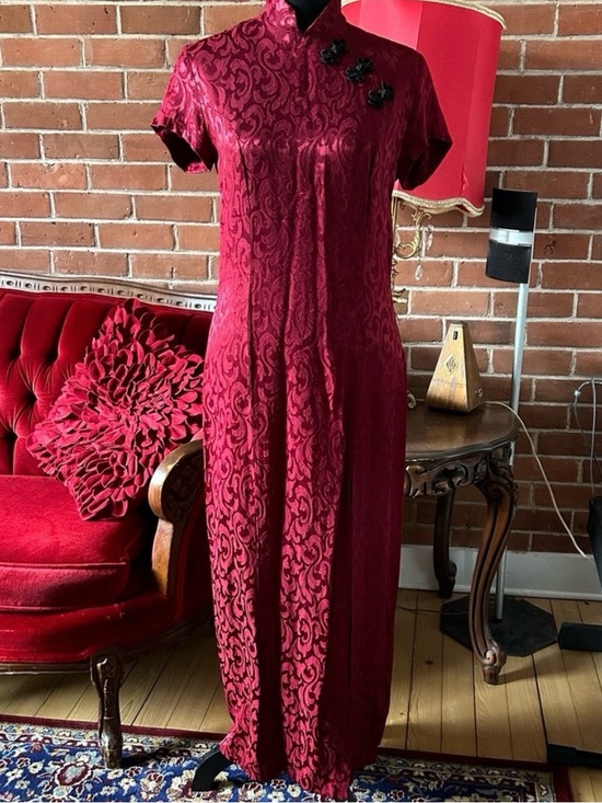 le chateau Dresses & Skirts - Le Château vintage 90s jacquard dress ❤️
